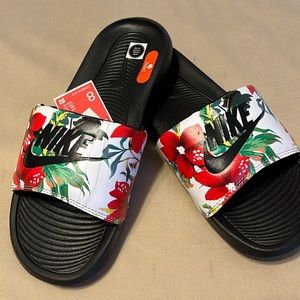 BNWT Women’s Nike Victori One Slide Print